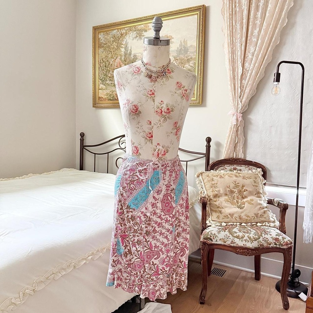 Paisley Boho Midi Skirt  Y2K fits approximately size 6